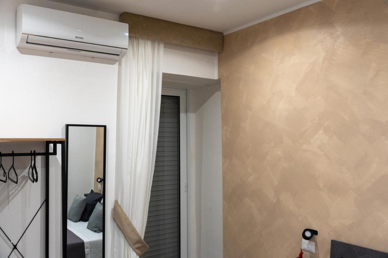 B&B Santa Lucy L.A.M. Napoli Exterior foto